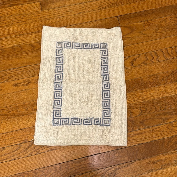 Grecian Bathmat. Ivory and Blue. Used. - Picture 2 of 3